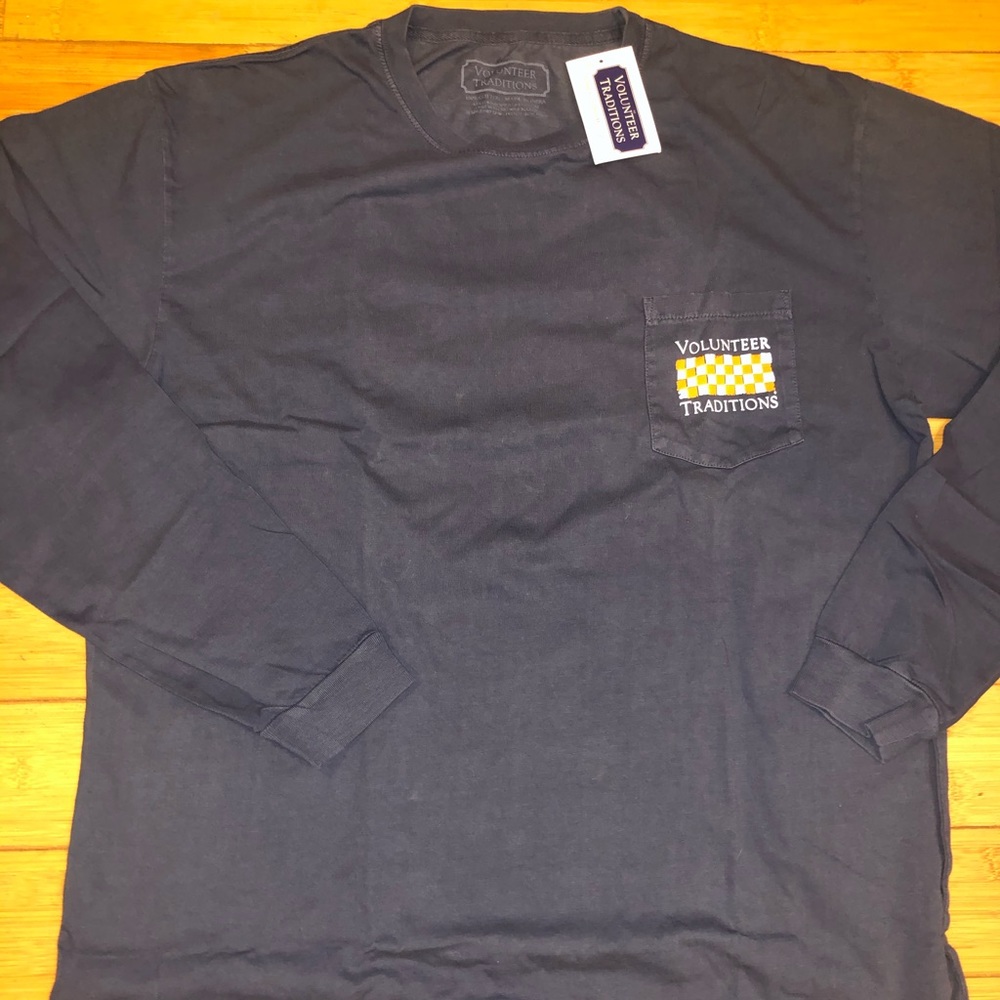 Volunteer traditions long sleeve T-shirt brand new